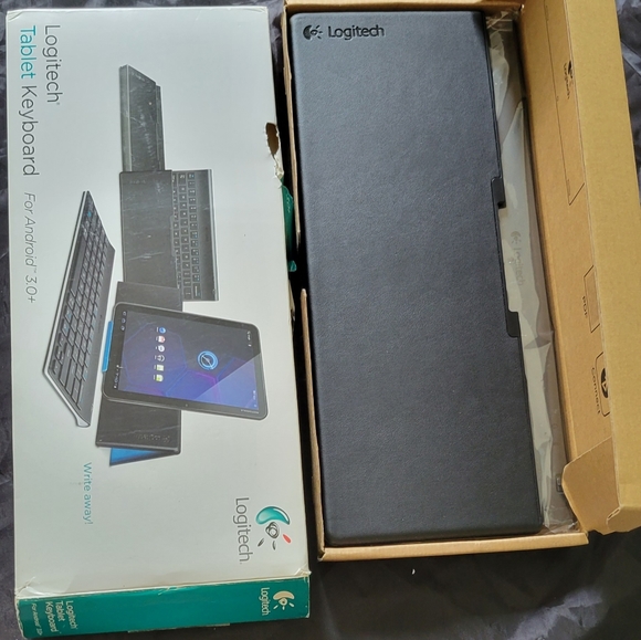 Logitech Tablet Keyboard - Picture 6 of 7